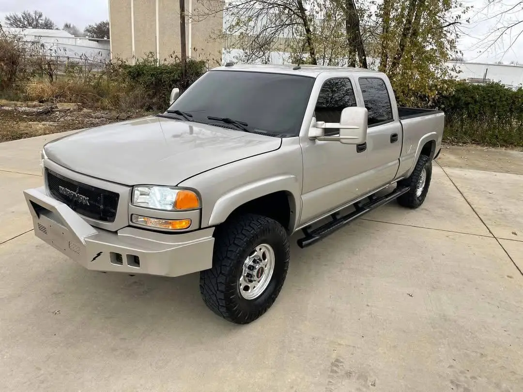 Silver GMC Sierra 1500 SLE Vortec Max