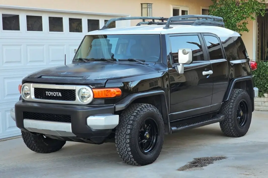 Black Diamond Toyota FJ Cruiser