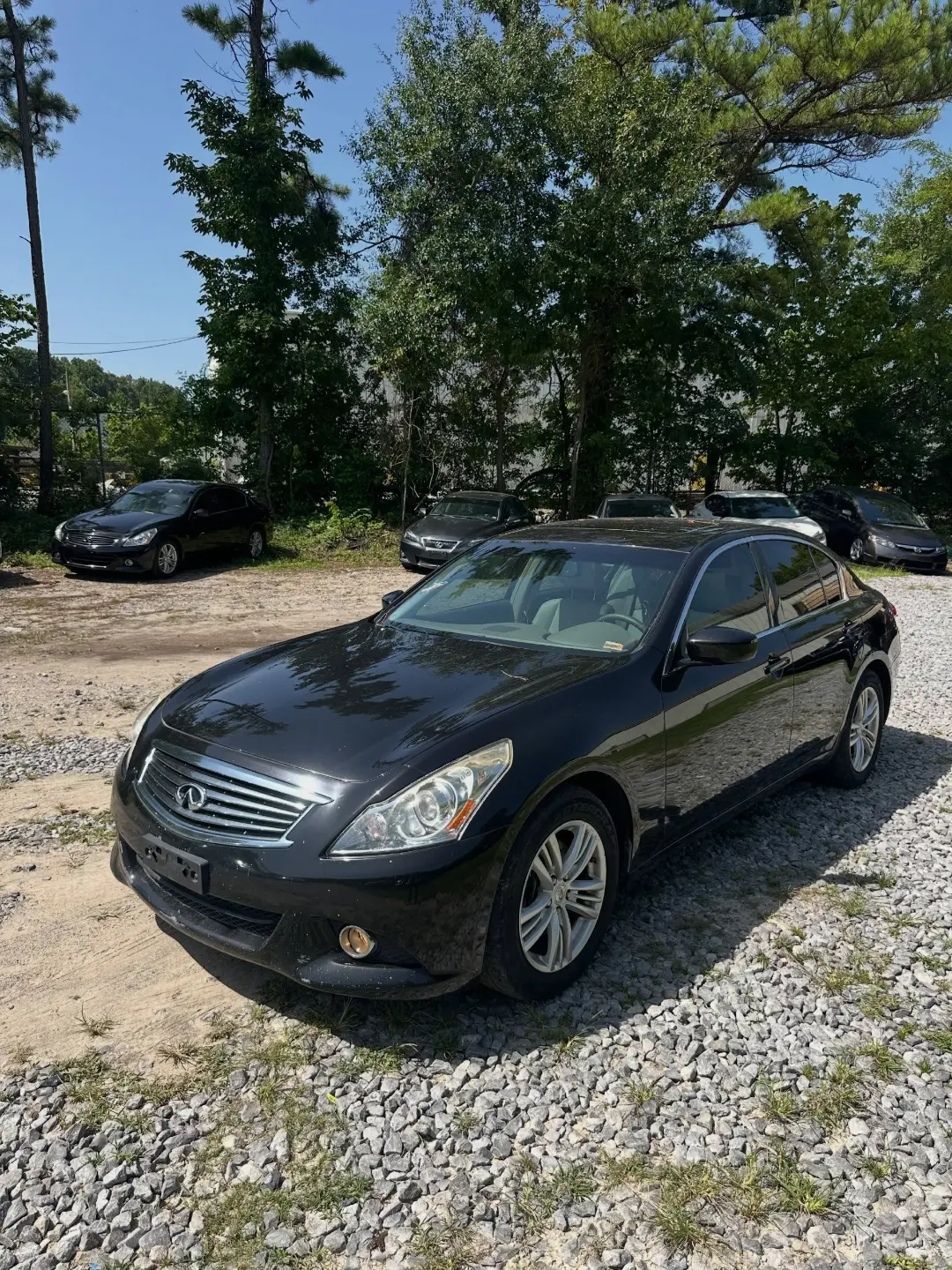 Black INFINITI G37x AWD
