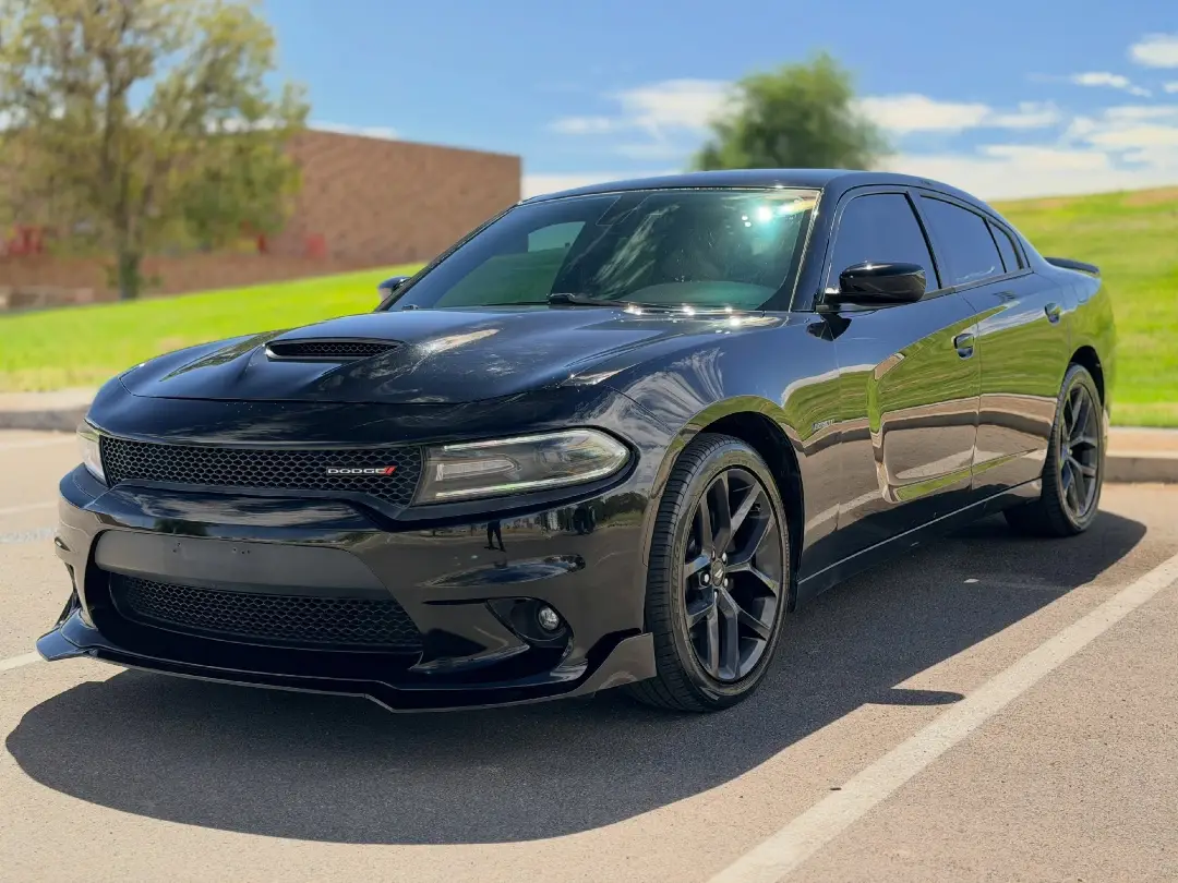 Black Dodge Charger R/T