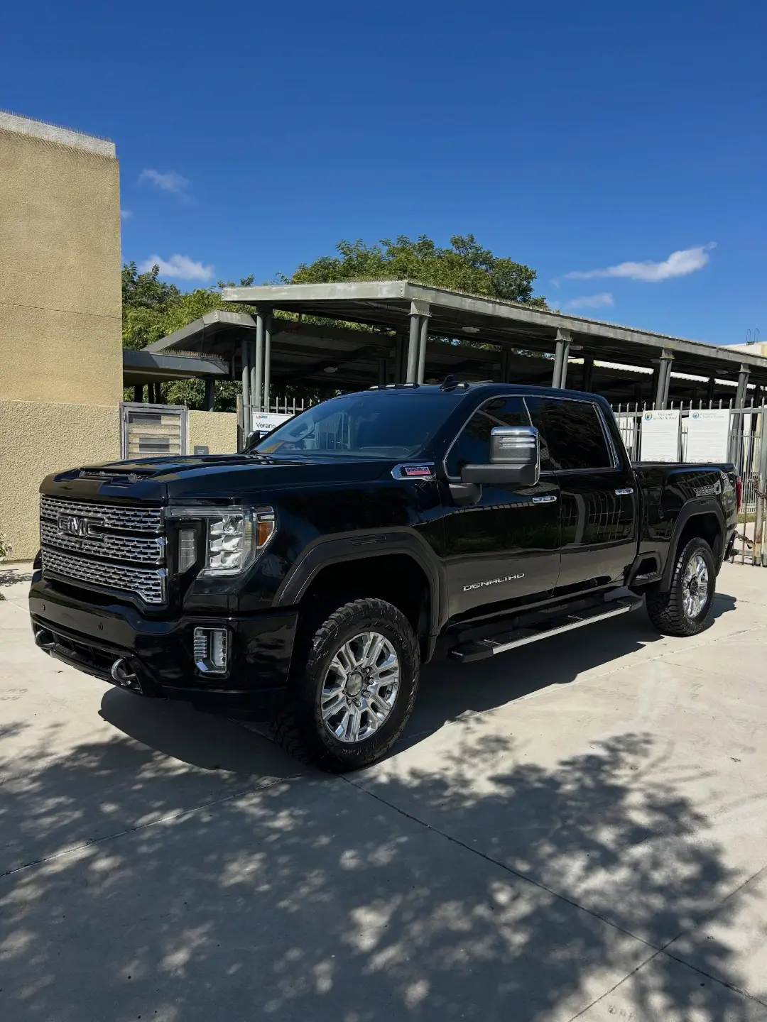 Onyx Black GMC Sierra 2500HD Denali