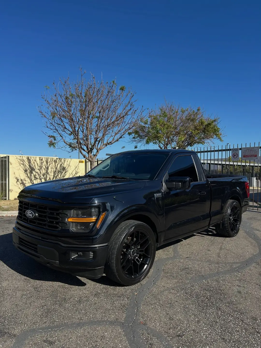 Antimatter Blue Metallic Ford F-150 Single Cab 4x4