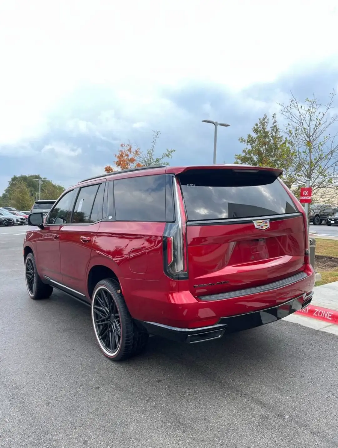 Cadillac Escalade Sport gallery photo 4