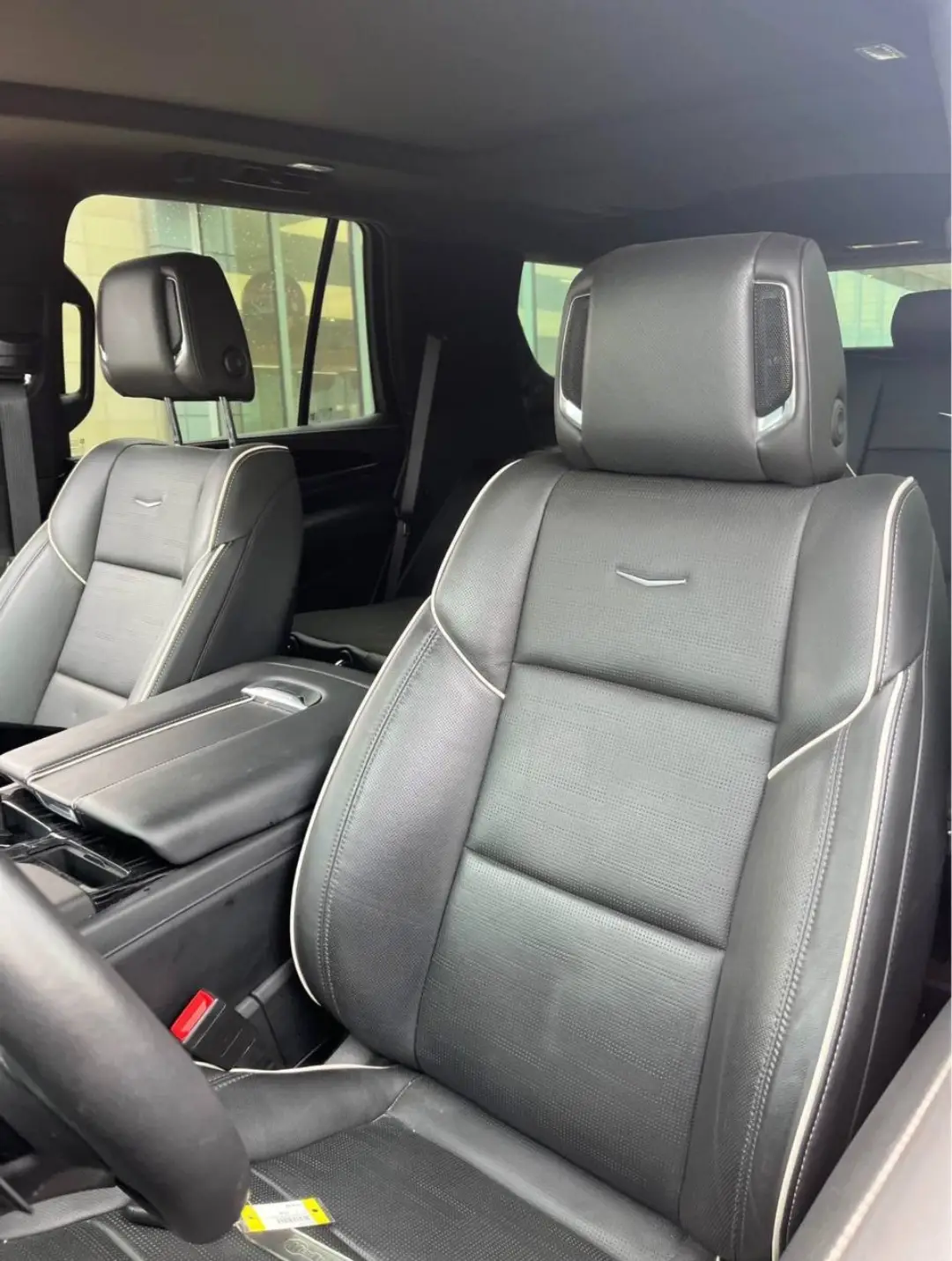 Cadillac Escalade Sport gallery photo 6