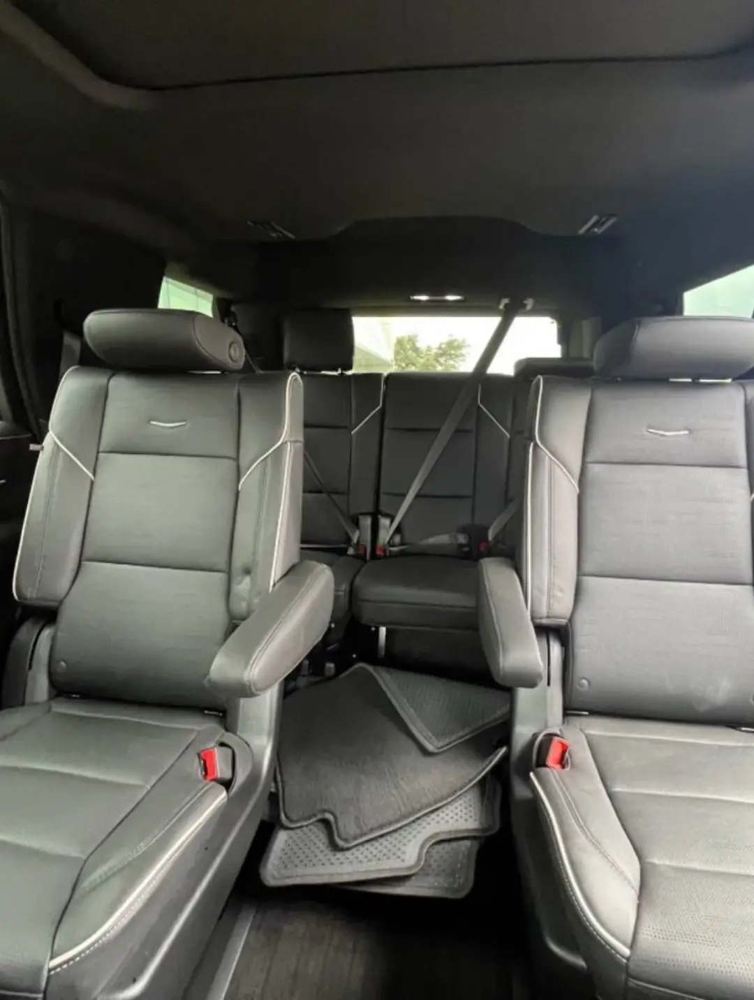Cadillac Escalade Sport gallery photo 16