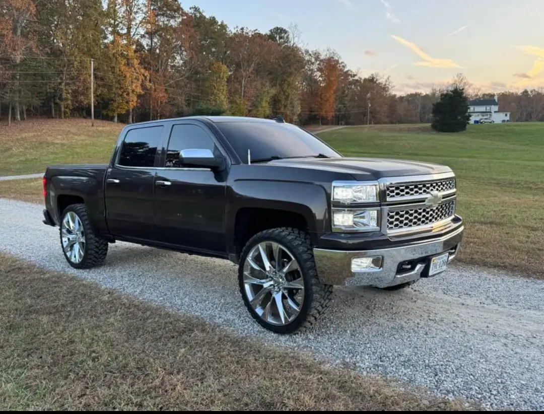 Chevrolet Silverado 1500 LT gallery photo 9