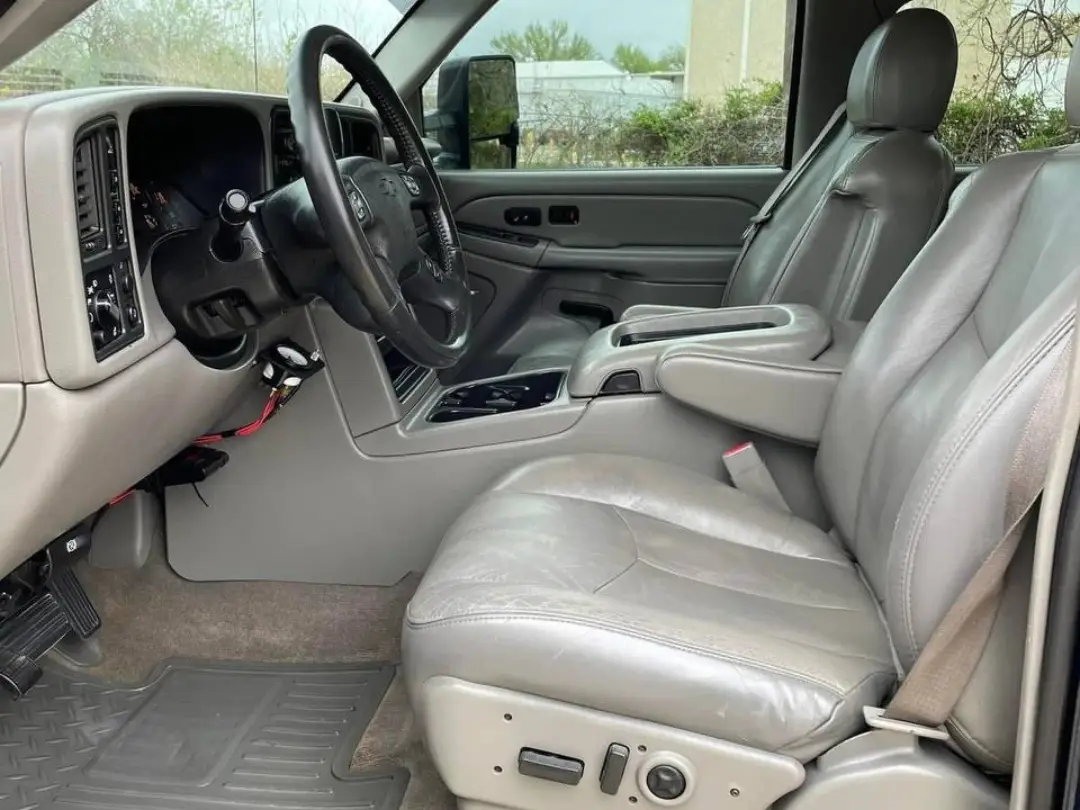 Chevrolet Silverado 2500HD LT gallery photo 6