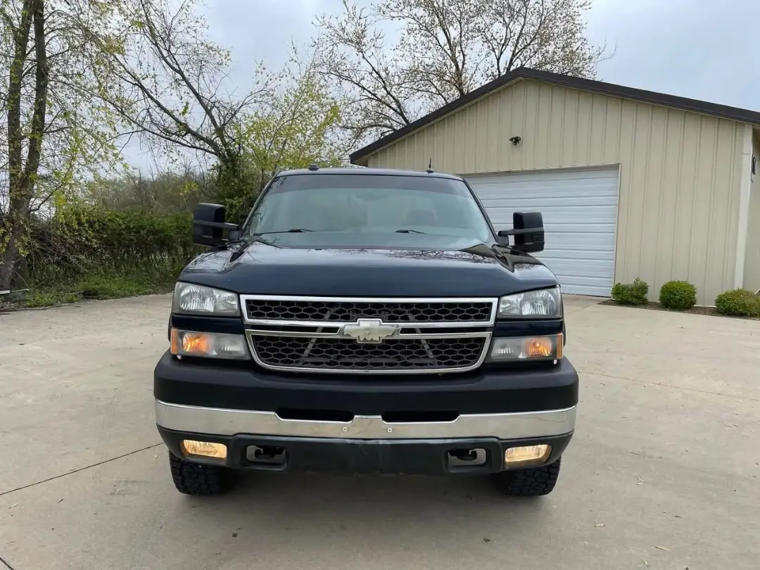 Chevrolet Silverado 2500HD LT gallery photo 9