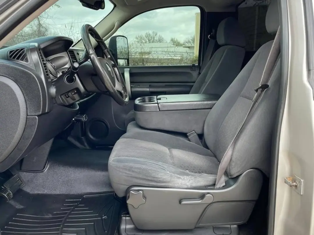 GMC Sierra 3500HD SLE gallery photo 5