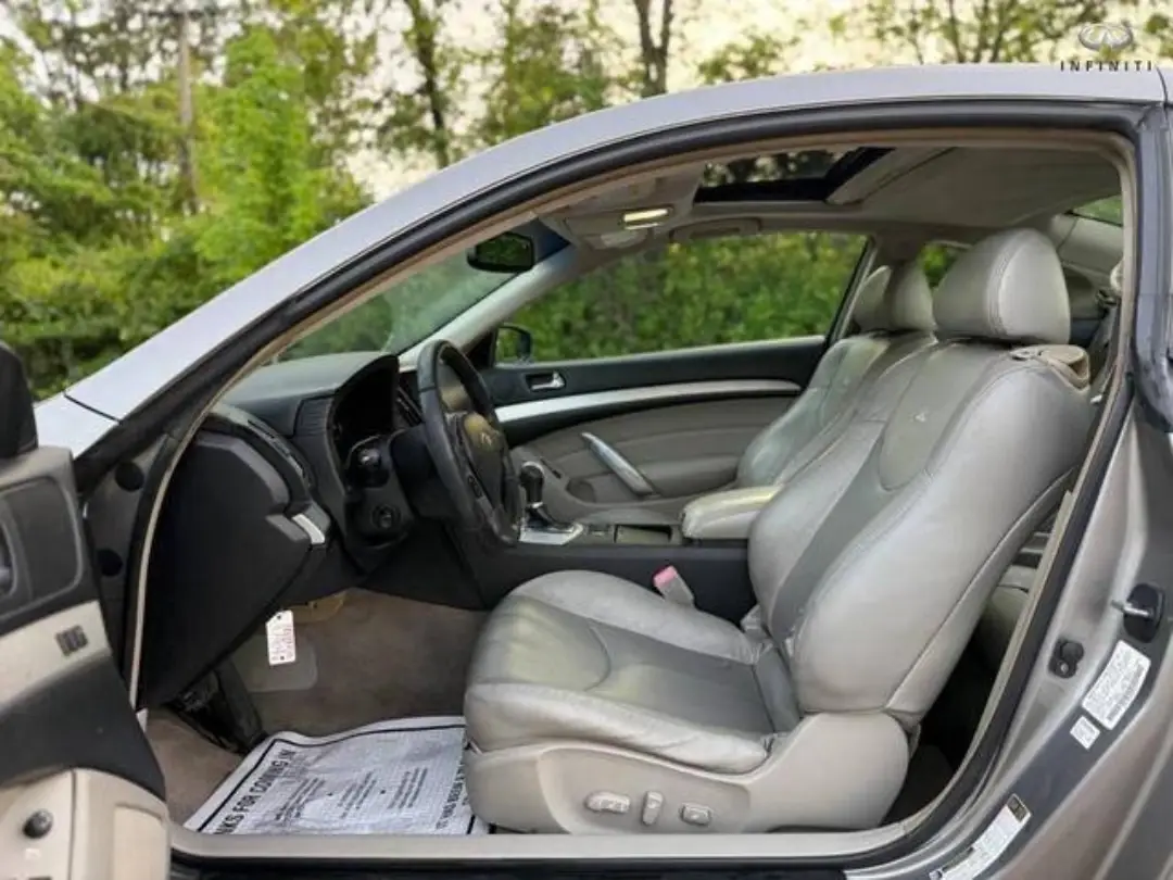 INFINITI G37 Journey gallery photo 4