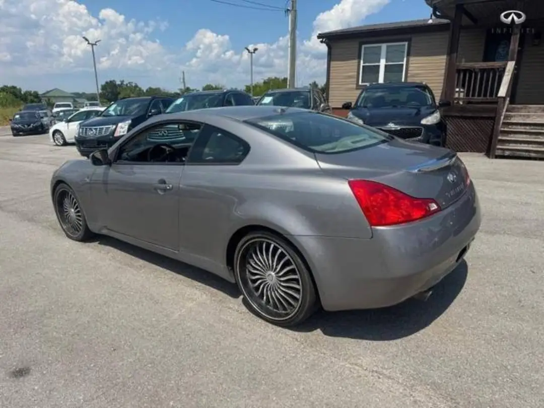 INFINITI G37 Journey gallery photo 5