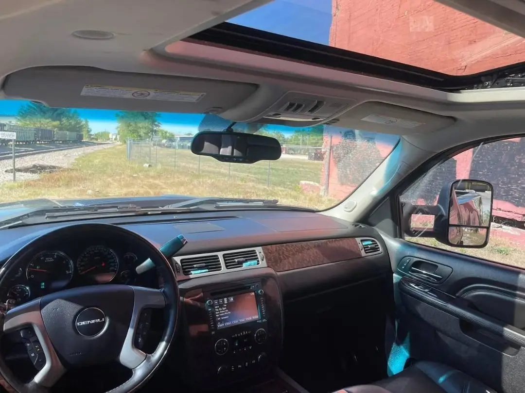 GMC Sierra 2500HD Denali gallery photo 4