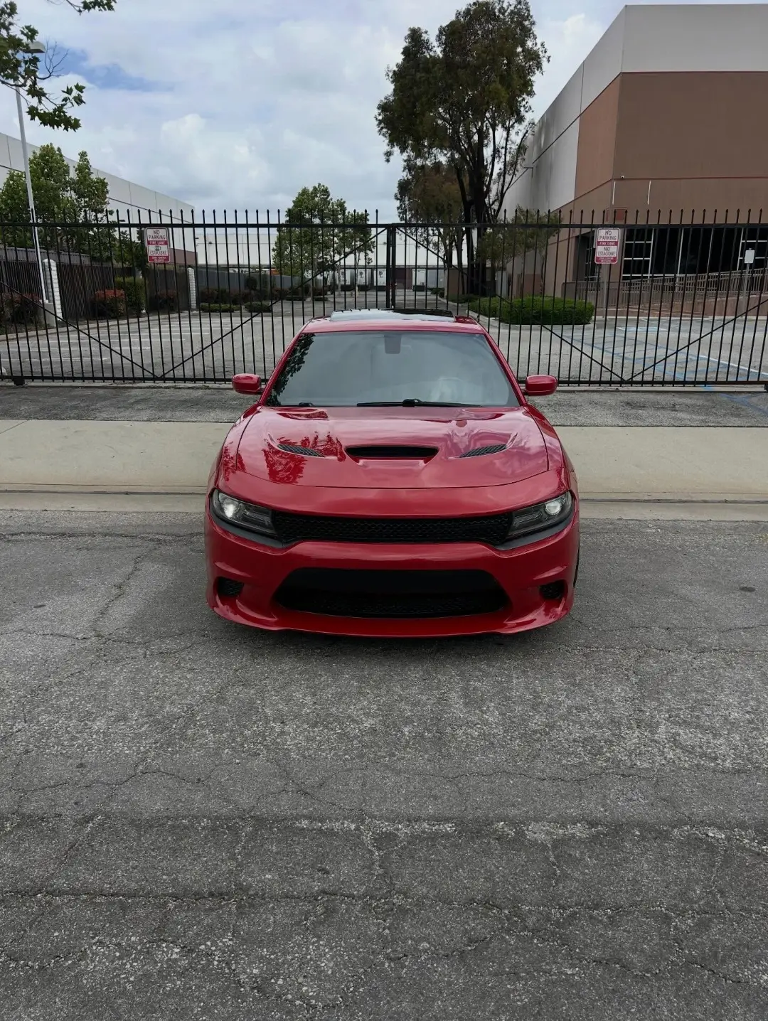 Dodge Charger SRT Hellcat gallery photo 2