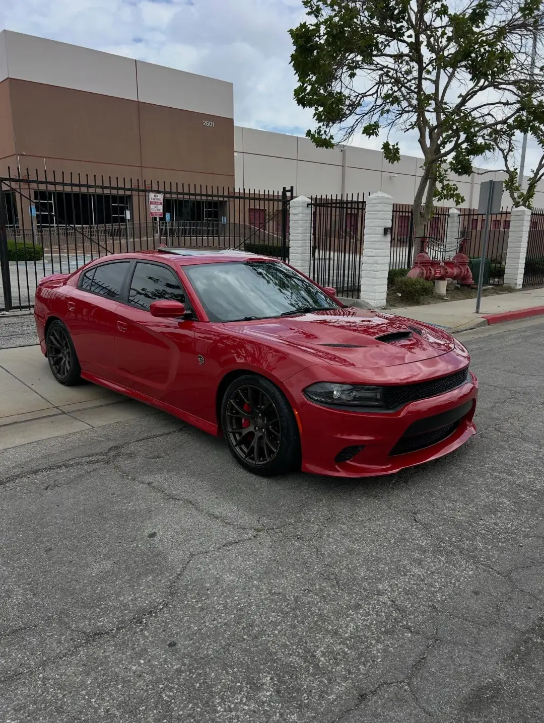 Dodge Charger SRT Hellcat gallery photo 4