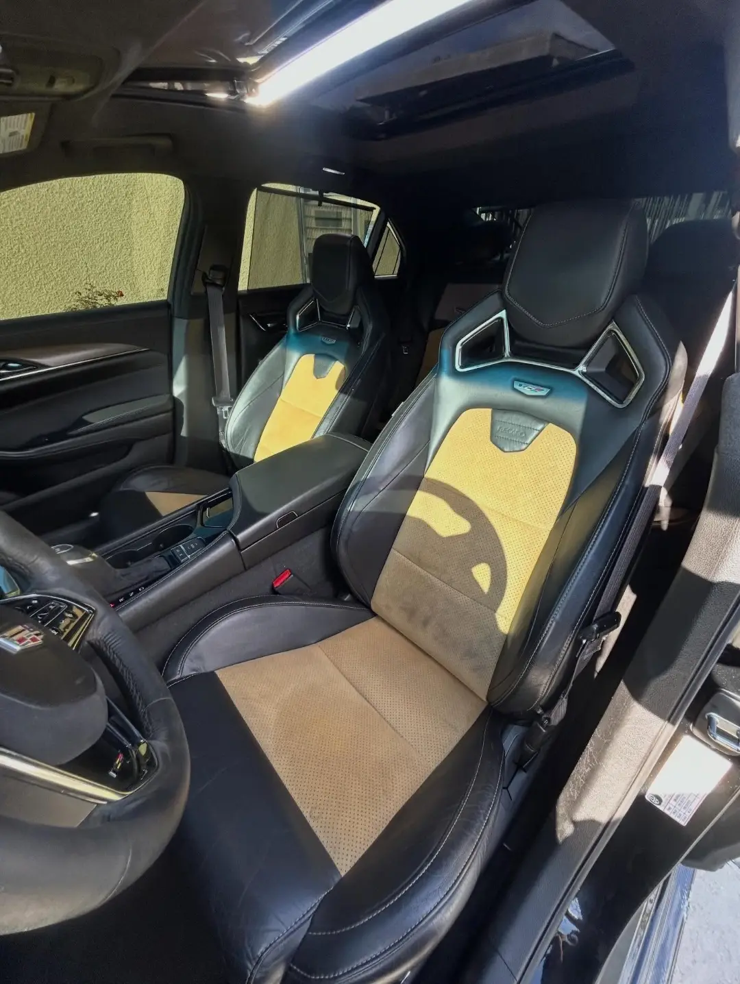 Cadillac CTS-V gallery photo 9