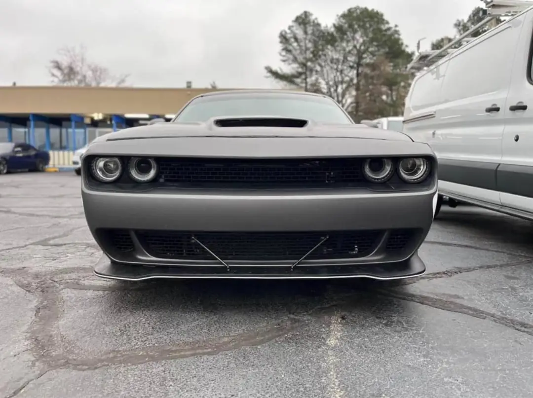 Dodge Challenger SXT Plus gallery photo 3