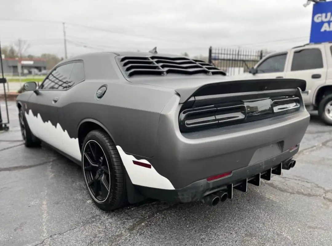 Dodge Challenger SXT Plus gallery photo 7