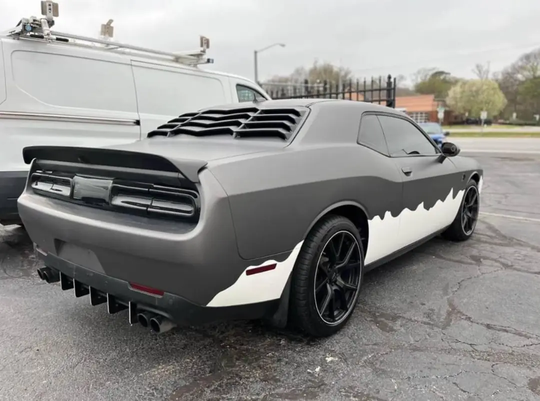 Dodge Challenger SXT Plus gallery photo 8