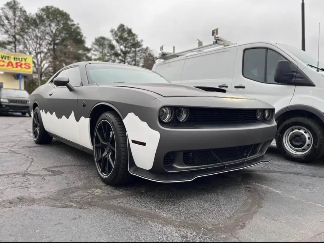 Dodge Challenger SXT Plus gallery photo 10