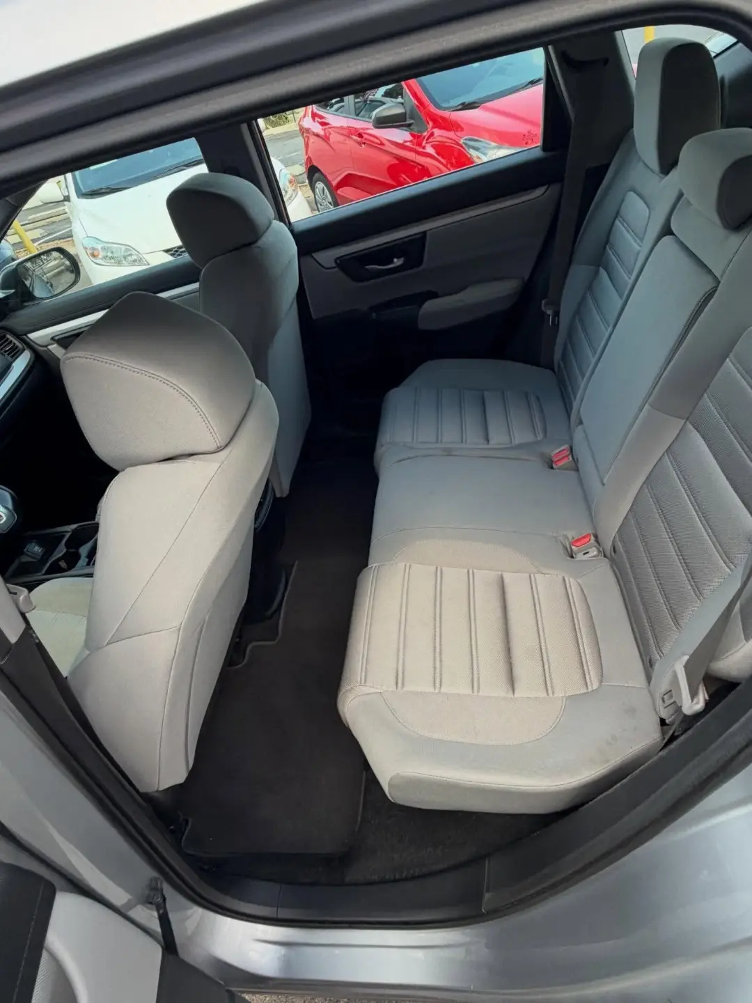Honda CR-V LX gallery photo 8